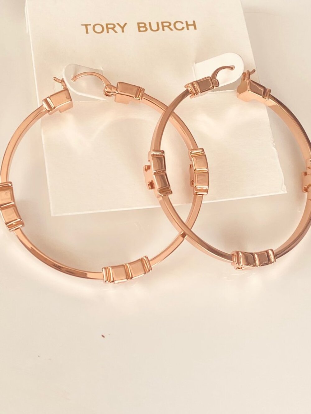 NEW Tory Burch Serif-T Rose Gold Hoop Earrings 1 3/4”